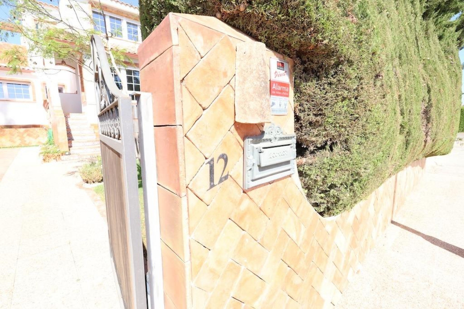 Återförsäljning - Villa -
Orihuela Costa - Costa Blanca