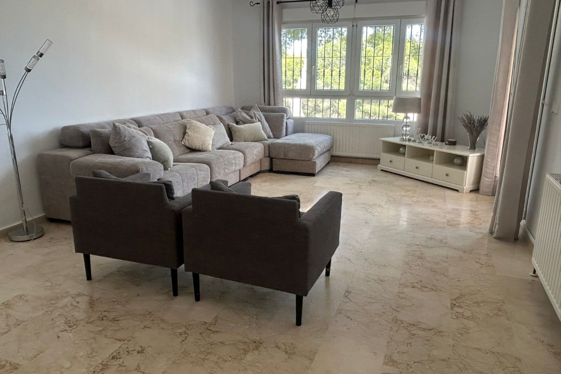 Återförsäljning - Villa -
Orihuela Costa - Costa Blanca