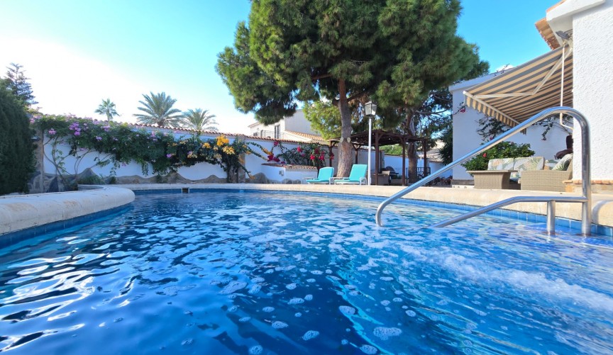 Återförsäljning - Villa -
Orihuela Costa - Costa Blanca