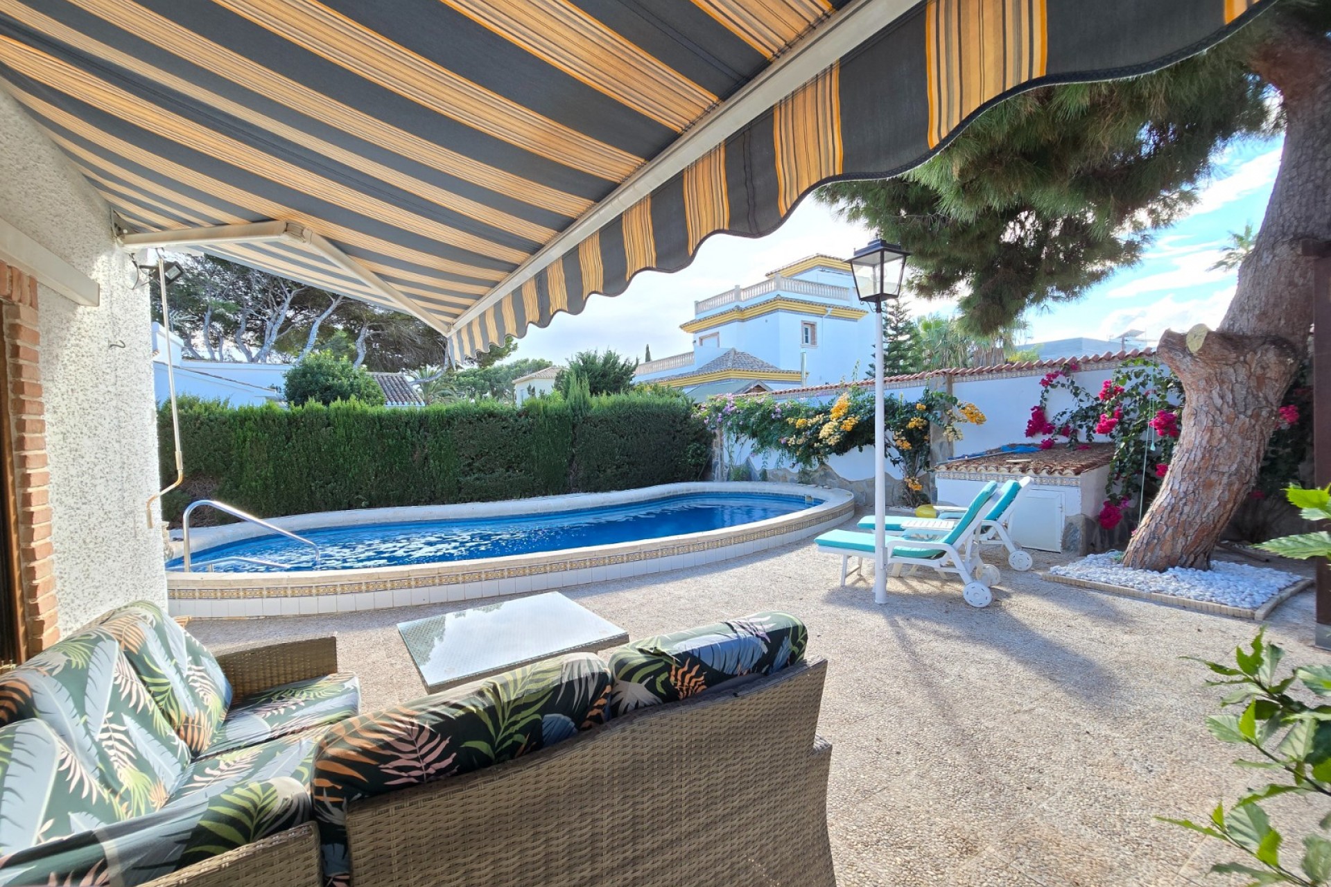 Återförsäljning - Villa -
Orihuela Costa - Costa Blanca