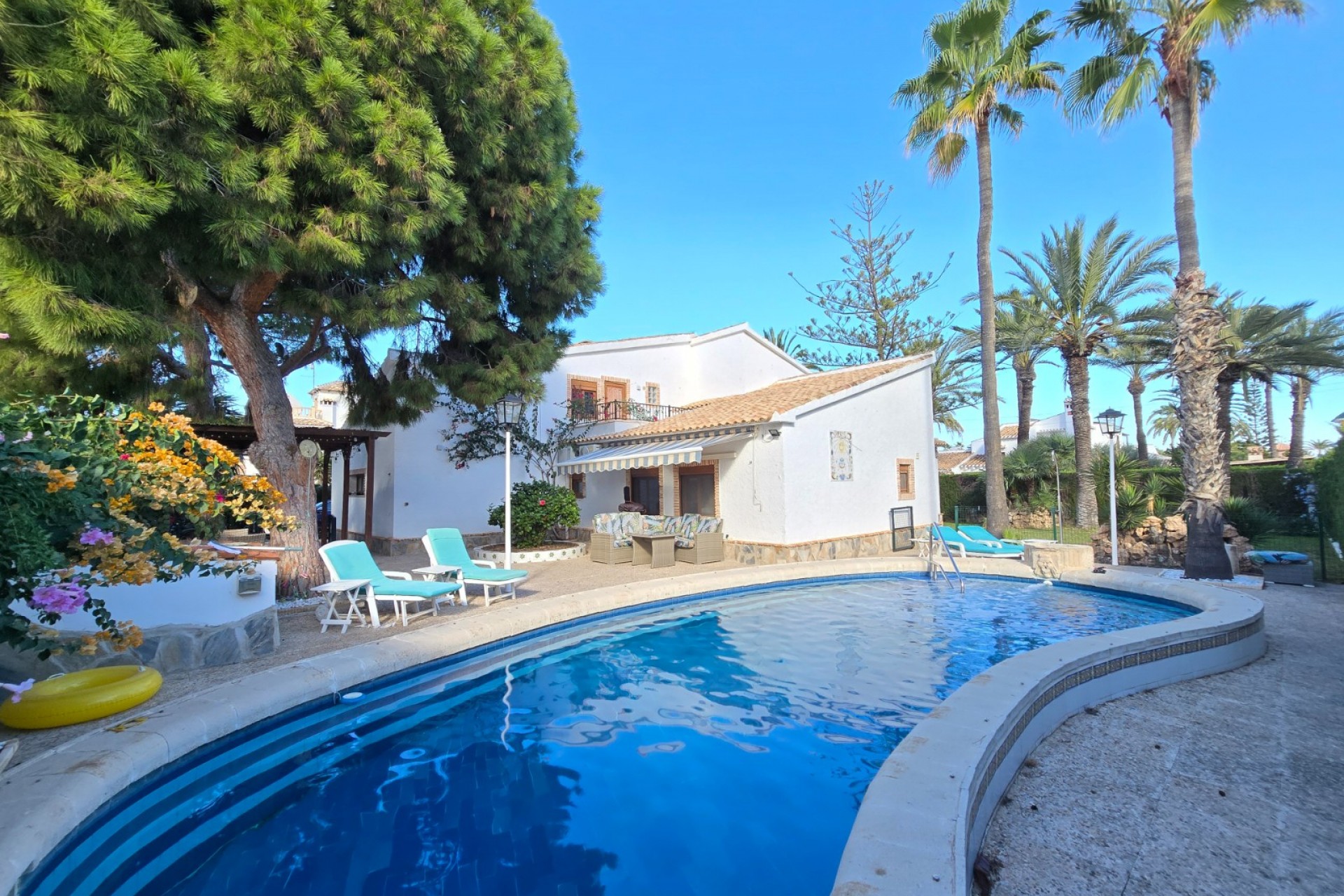 Återförsäljning - Villa -
Orihuela Costa - Costa Blanca