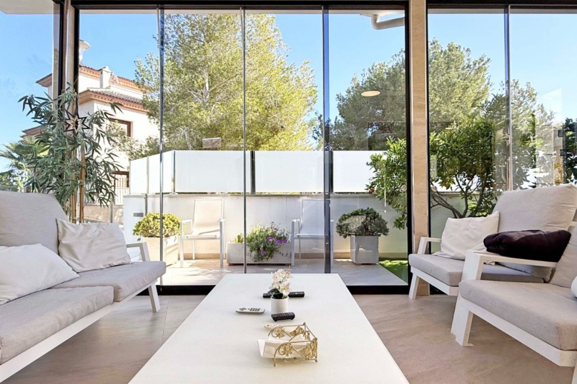 Återförsäljning - Villa -
Orihuela Costa - Costa Blanca