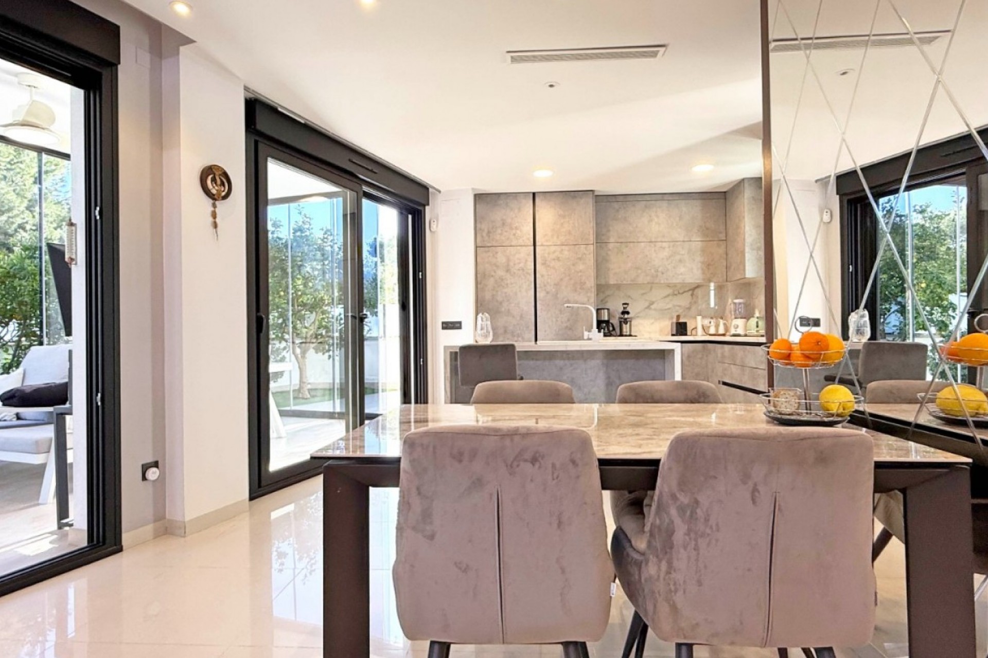 Återförsäljning - Villa -
Orihuela Costa - Costa Blanca