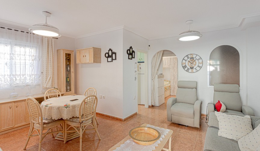 Återförsäljning - Villa -
Orihuela Costa - Costa Blanca