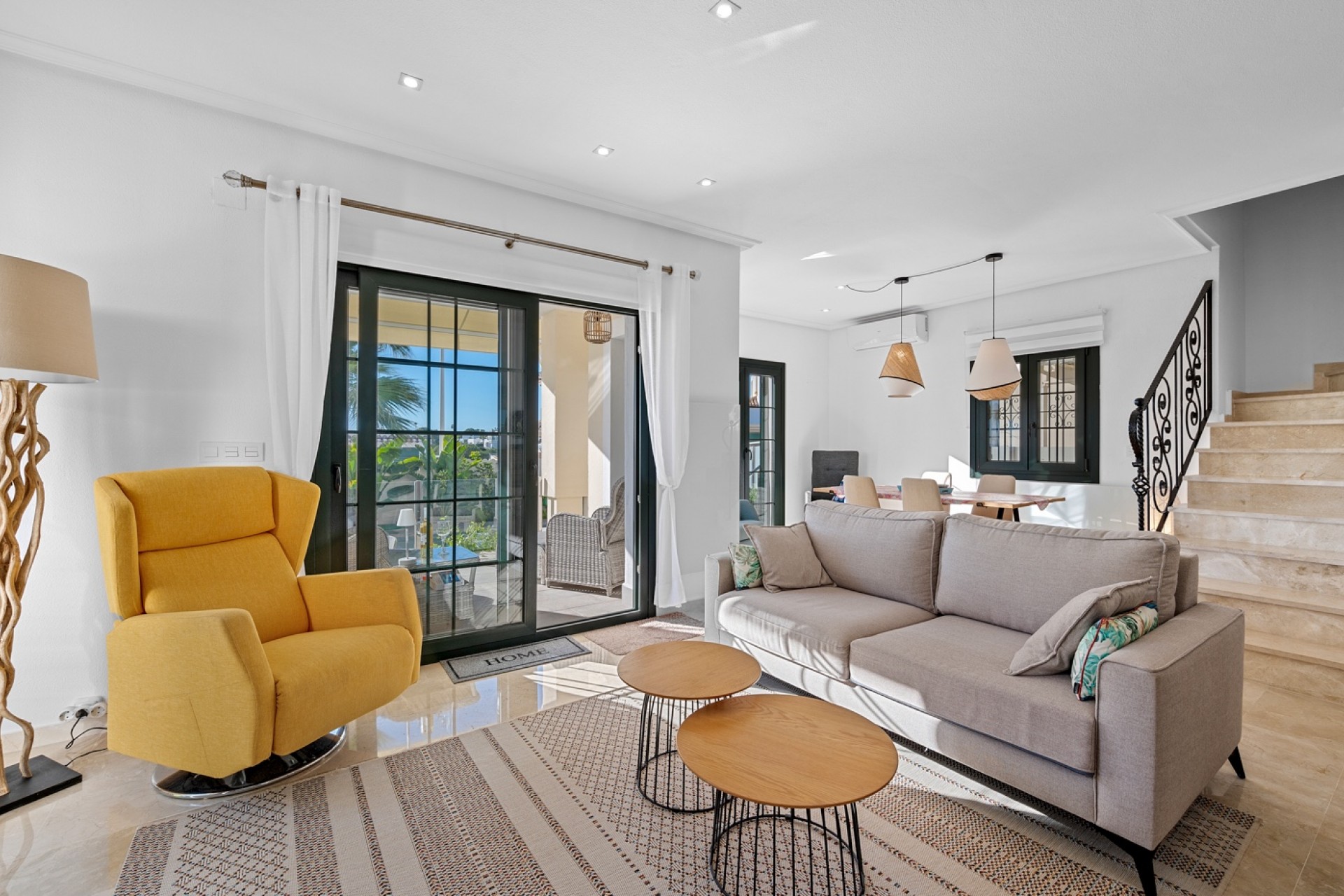 Återförsäljning - Villa -
Orihuela Costa - Costa Blanca