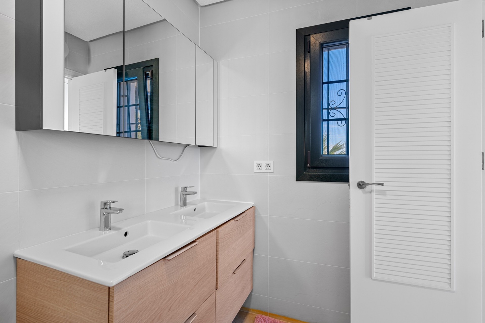 Återförsäljning - Villa -
Orihuela Costa - Costa Blanca