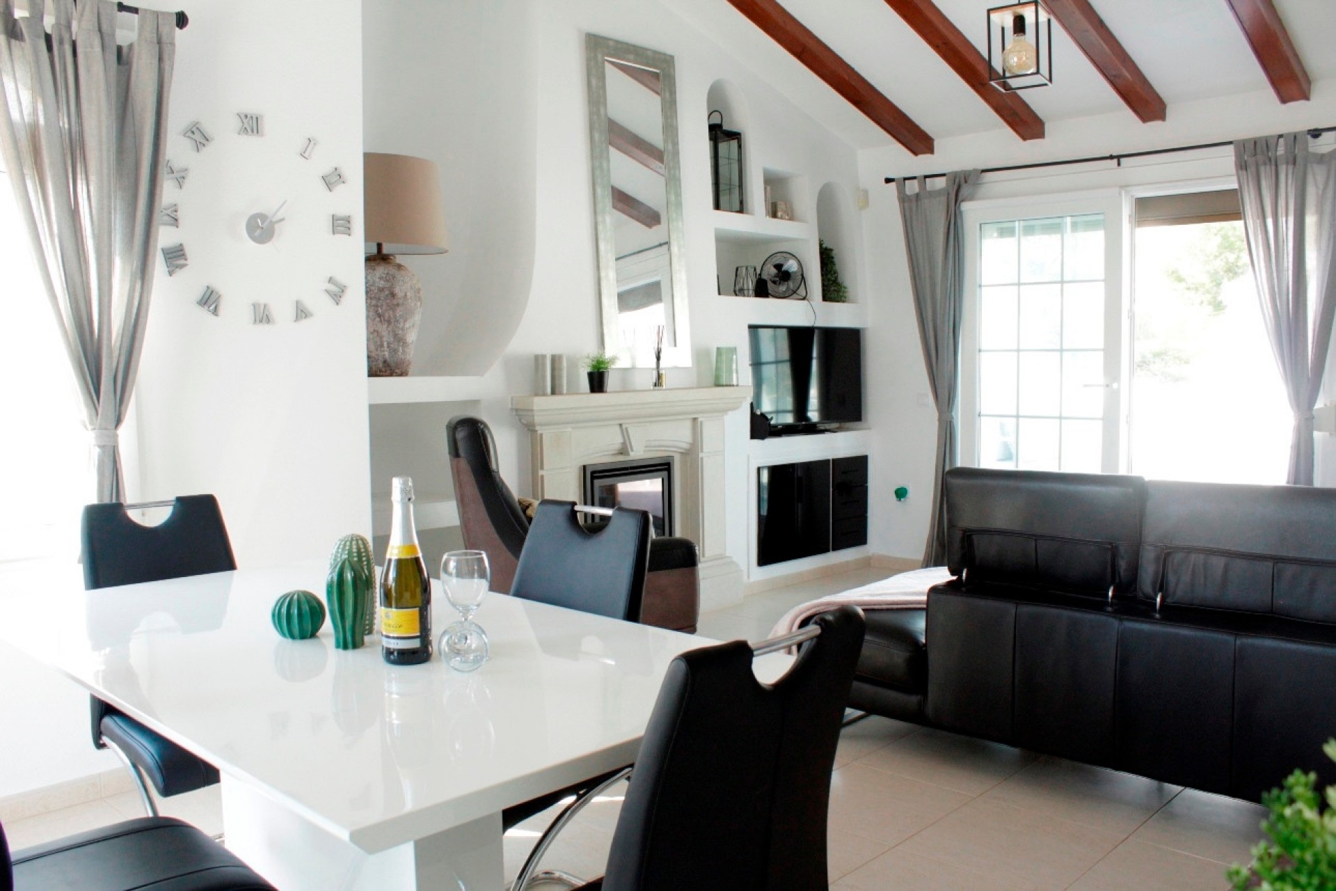 Återförsäljning - Villa -
Orihuela Costa - Costa Blanca