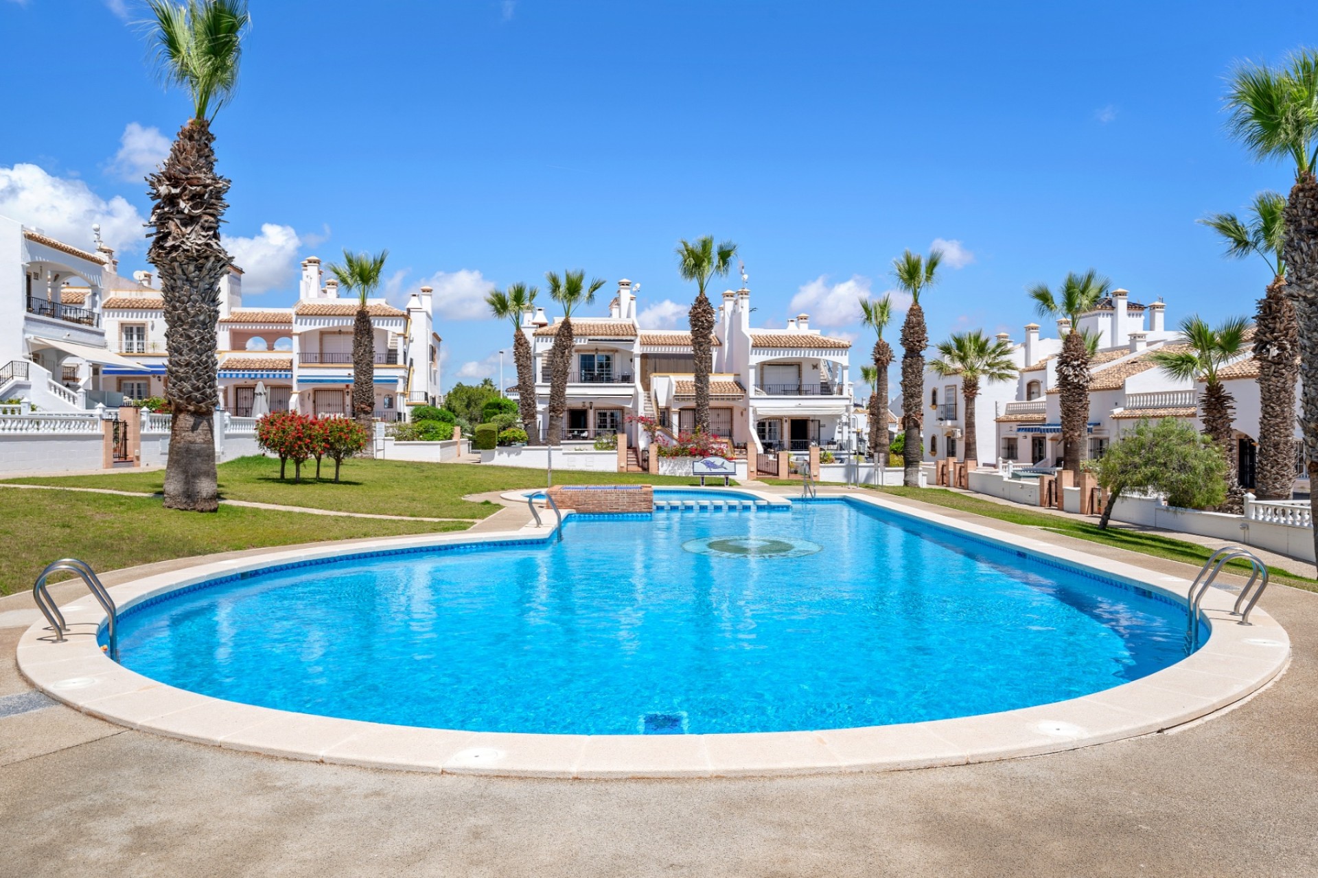 Återförsäljning - Villa -
Orihuela Costa - Costa Blanca