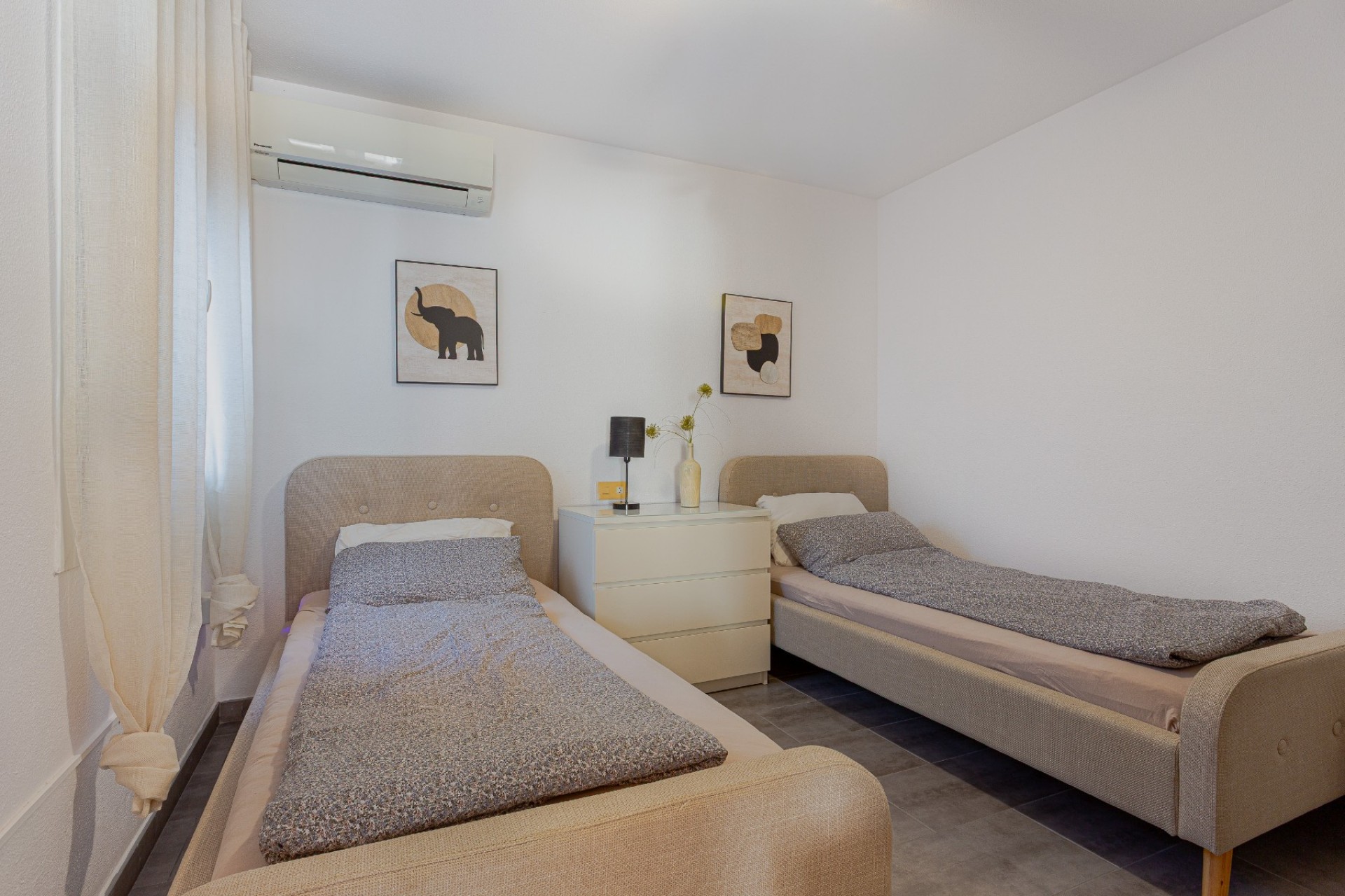 Återförsäljning - Villa -
Orihuela Costa - Costa Blanca