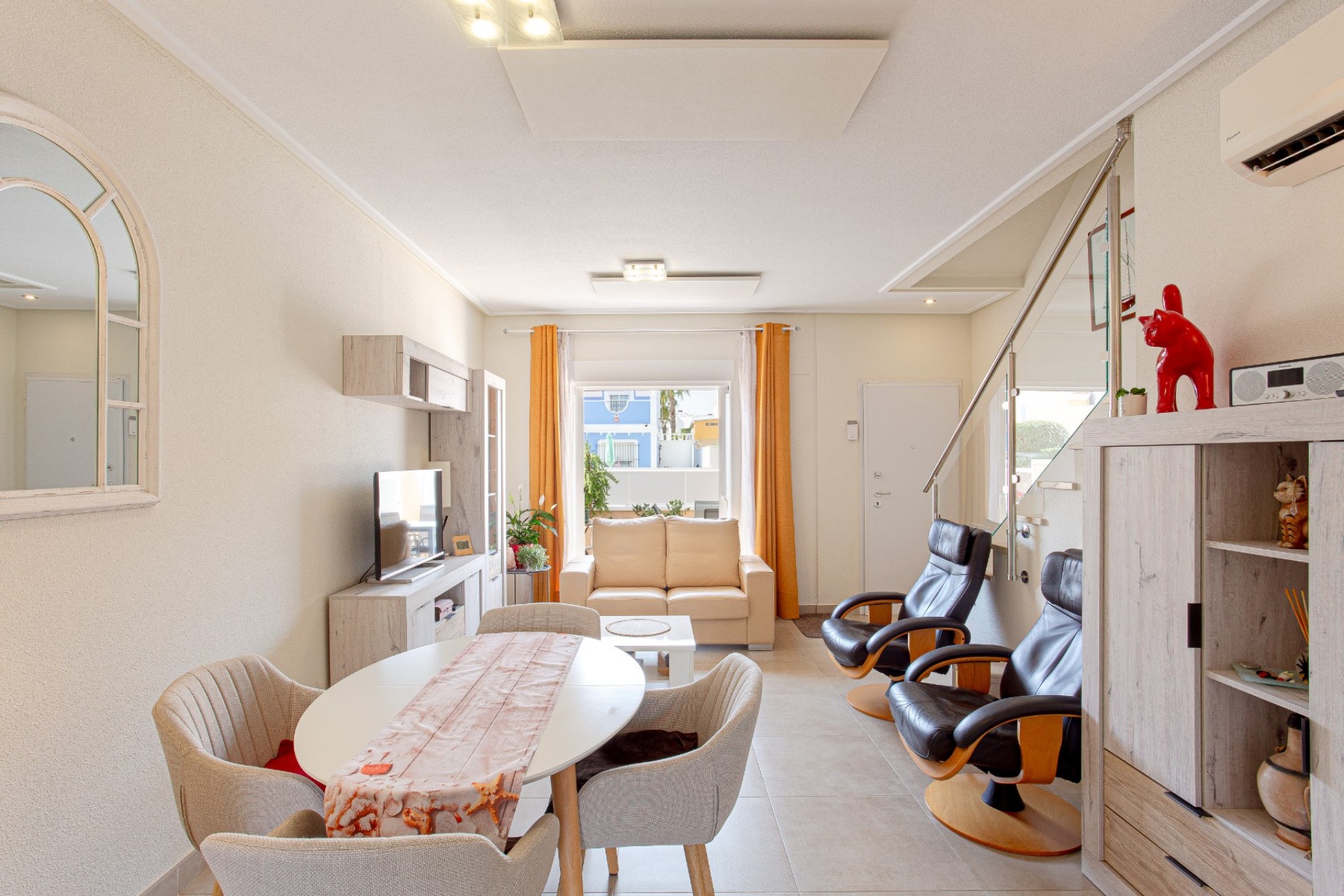 Återförsäljning - Villa -
Orihuela Costa - Costa Blanca