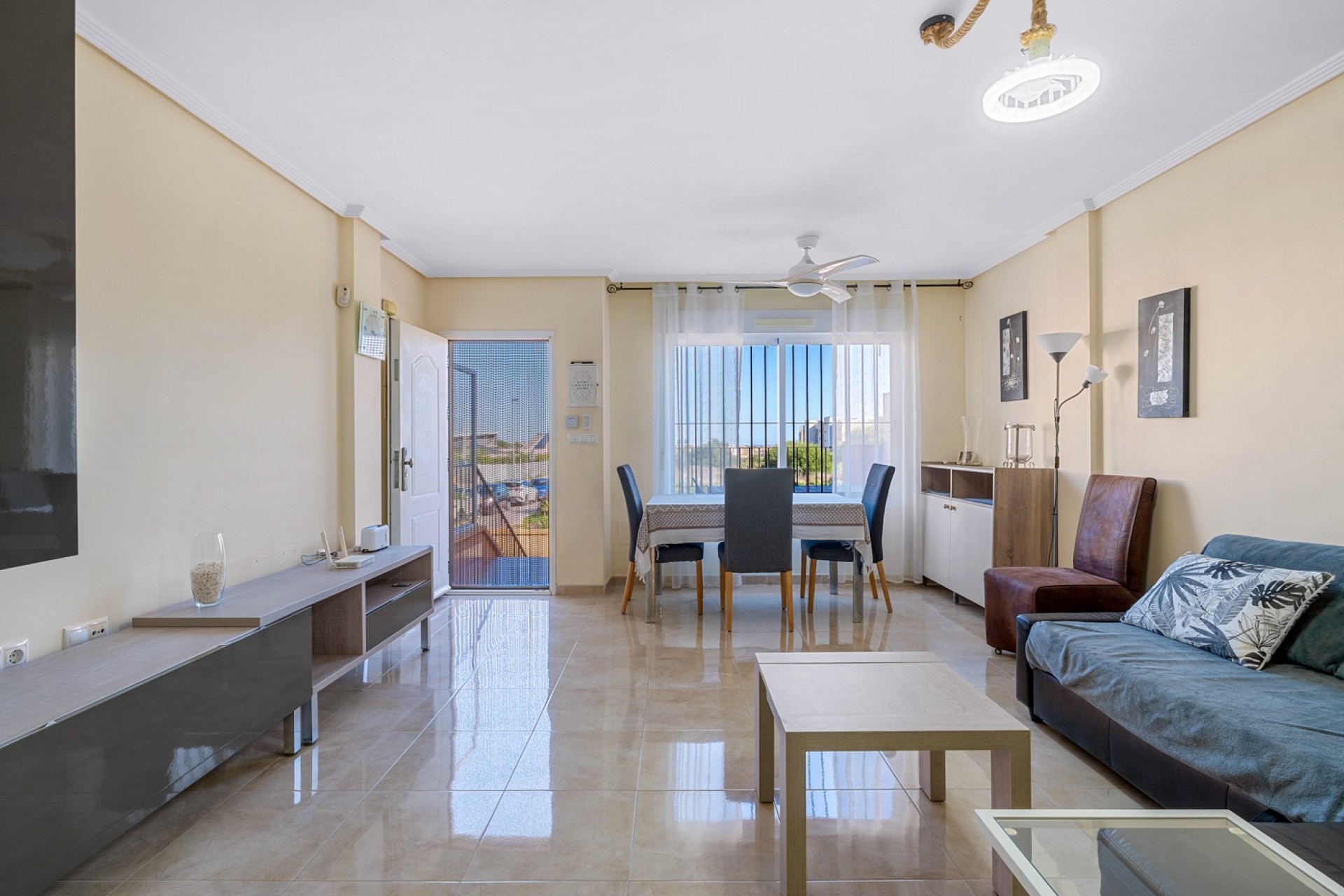 Återförsäljning - Villa -
Orihuela Costa - Costa Blanca