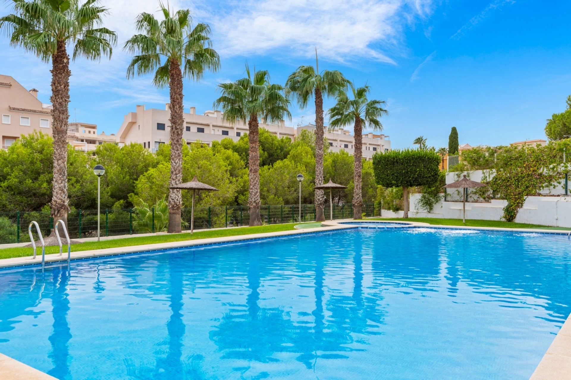 Återförsäljning - Villa -
Orihuela Costa - Costa Blanca