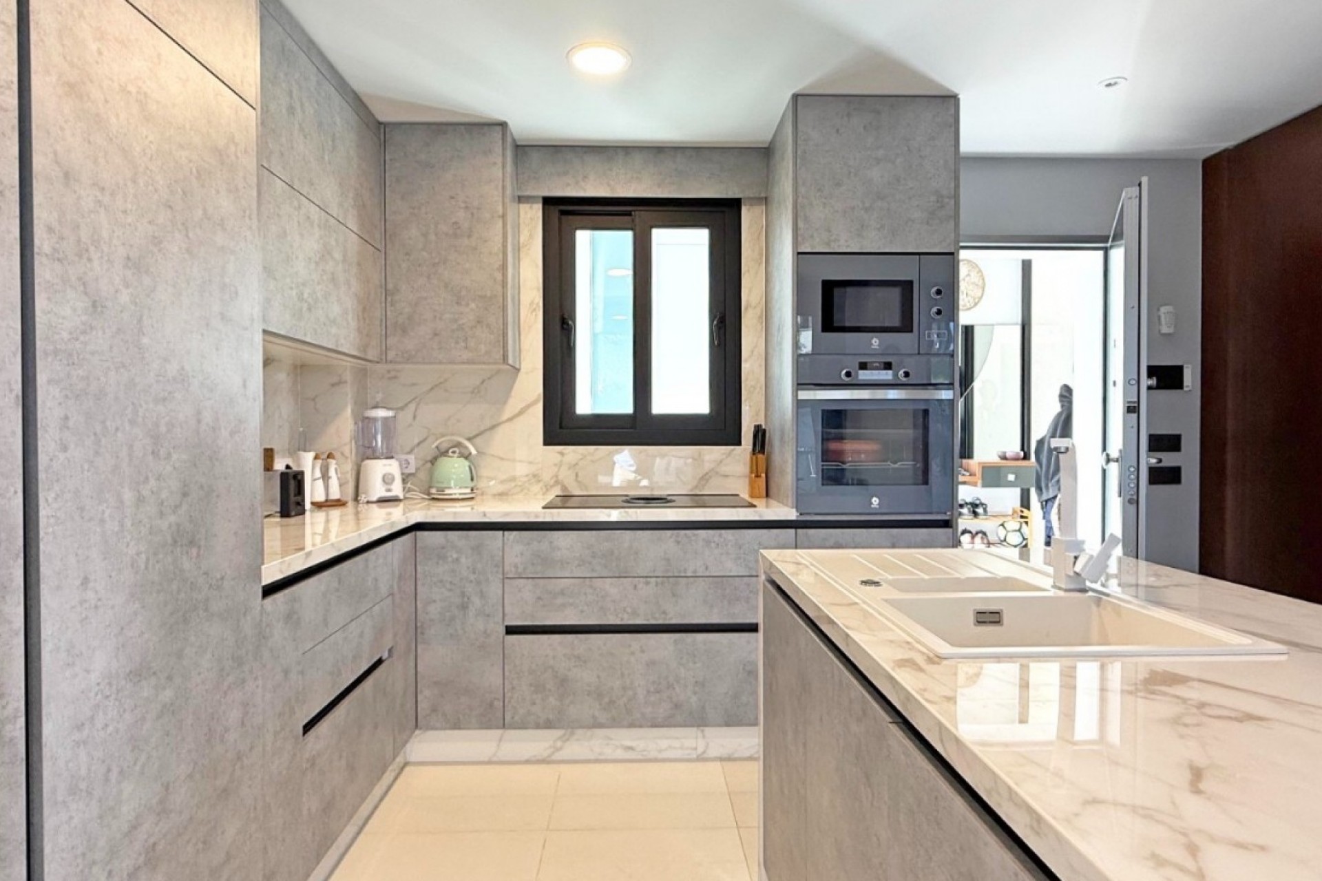 Återförsäljning - Villa -
Orihuela Costa - Costa Blanca