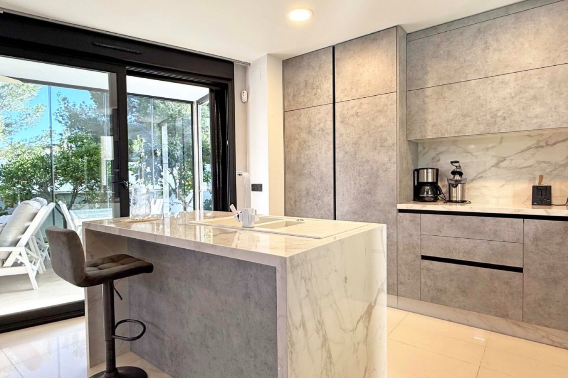 Återförsäljning - Villa -
Orihuela Costa - Costa Blanca