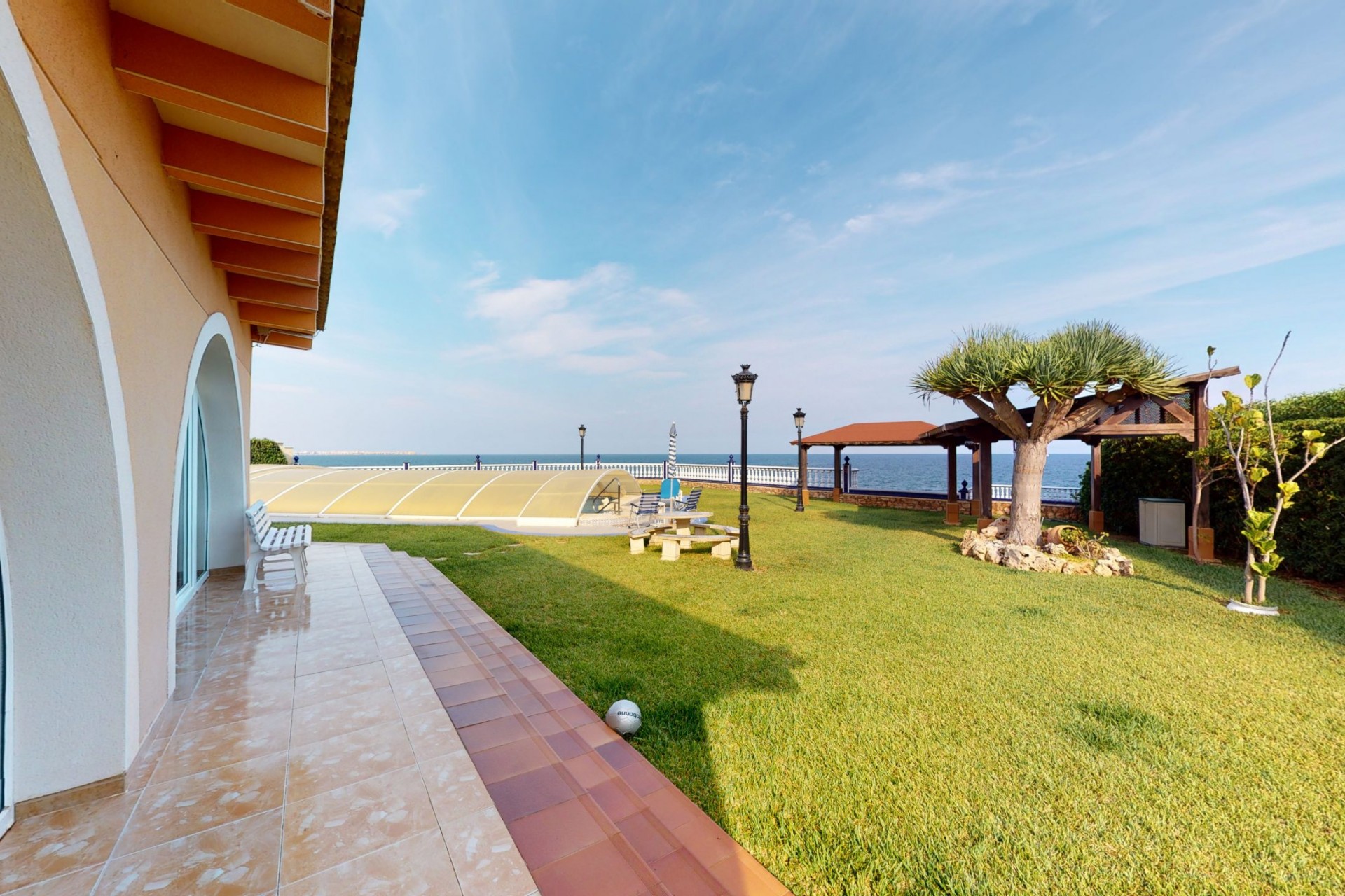 Återförsäljning - Villa -
Orihuela Costa - Costa Blanca