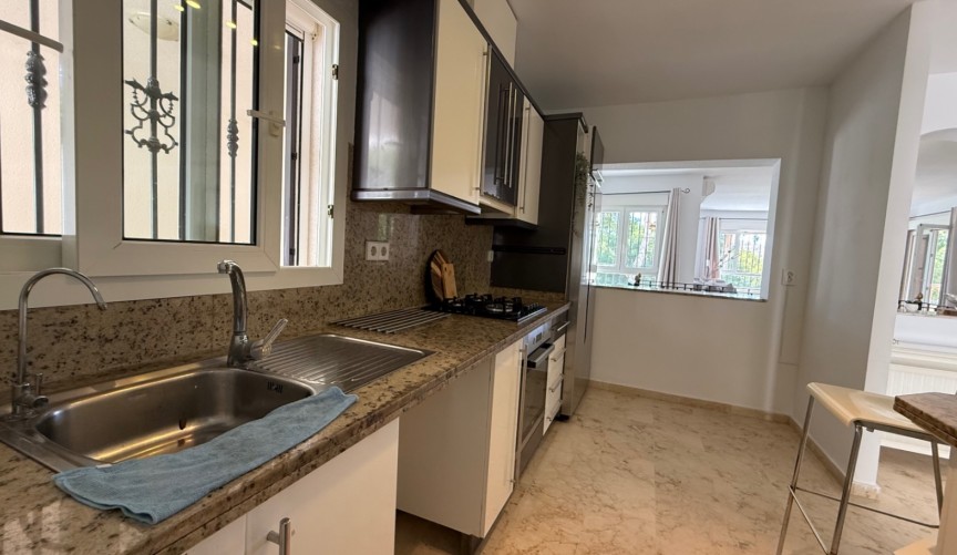 Återförsäljning - Villa -
Orihuela Costa - Costa Blanca