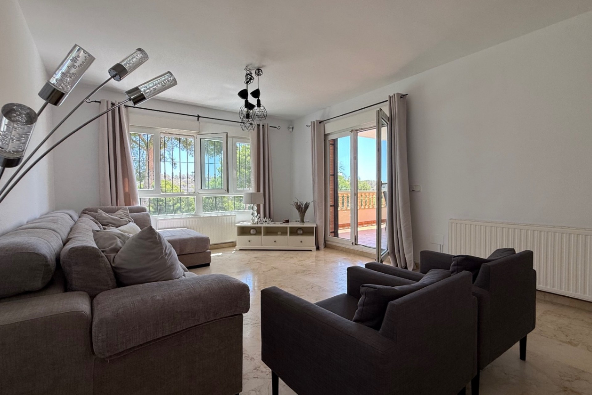 Återförsäljning - Villa -
Orihuela Costa - Costa Blanca