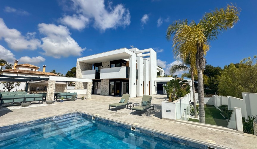 Återförsäljning - Villa -
Orihuela Costa - Costa Blanca