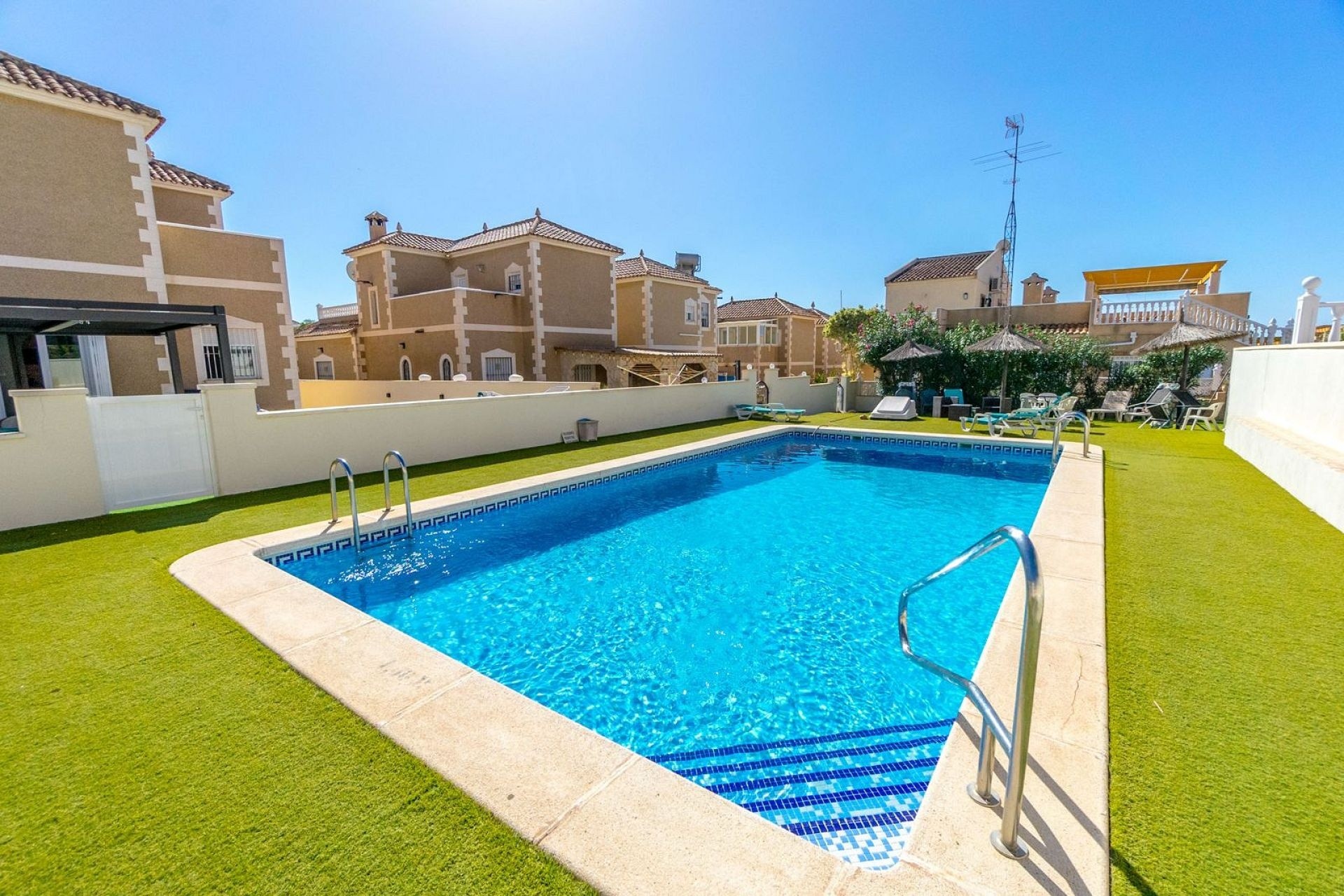 Återförsäljning - Villa -
Orihuela Costa - Costa Blanca