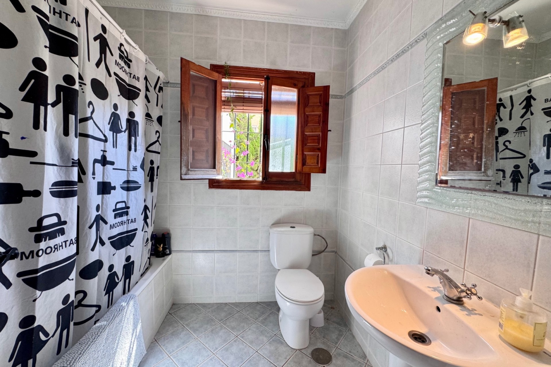 Återförsäljning - Villa -
Orihuela Costa - Costa Blanca