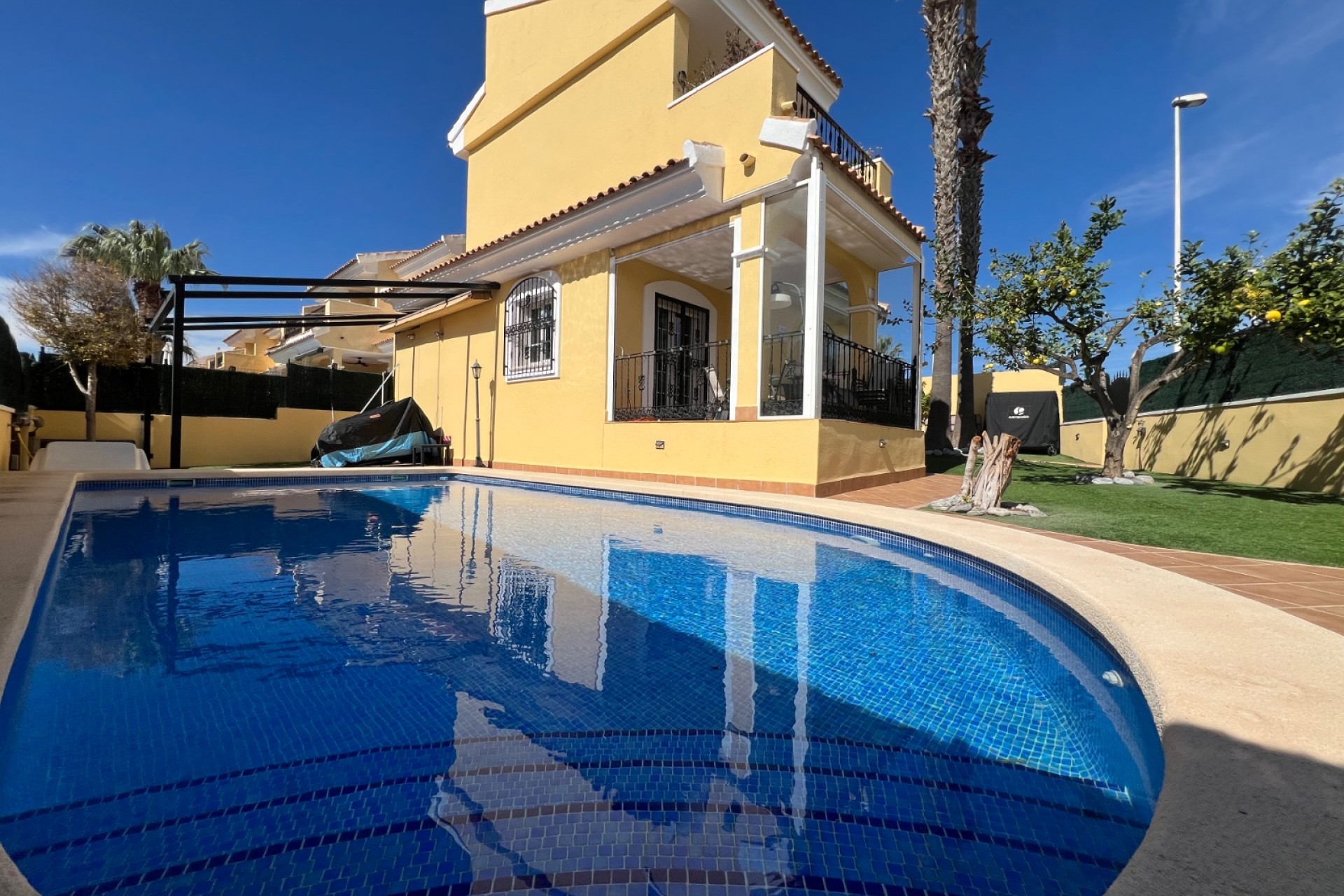 Återförsäljning - Villa -
Orihuela Costa - Costa Blanca