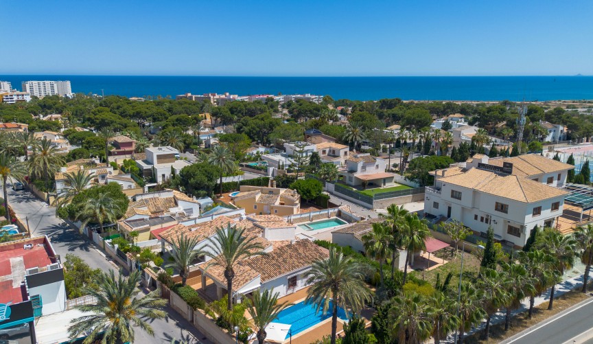 Återförsäljning - Villa -
Orihuela Costa - Costa Blanca
