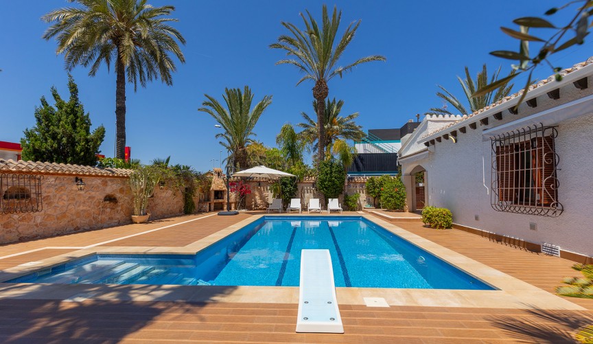Återförsäljning - Villa -
Orihuela Costa - Costa Blanca