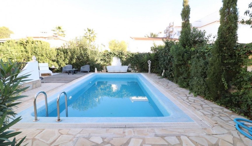 Återförsäljning - Villa -
Orihuela Costa - Costa Blanca