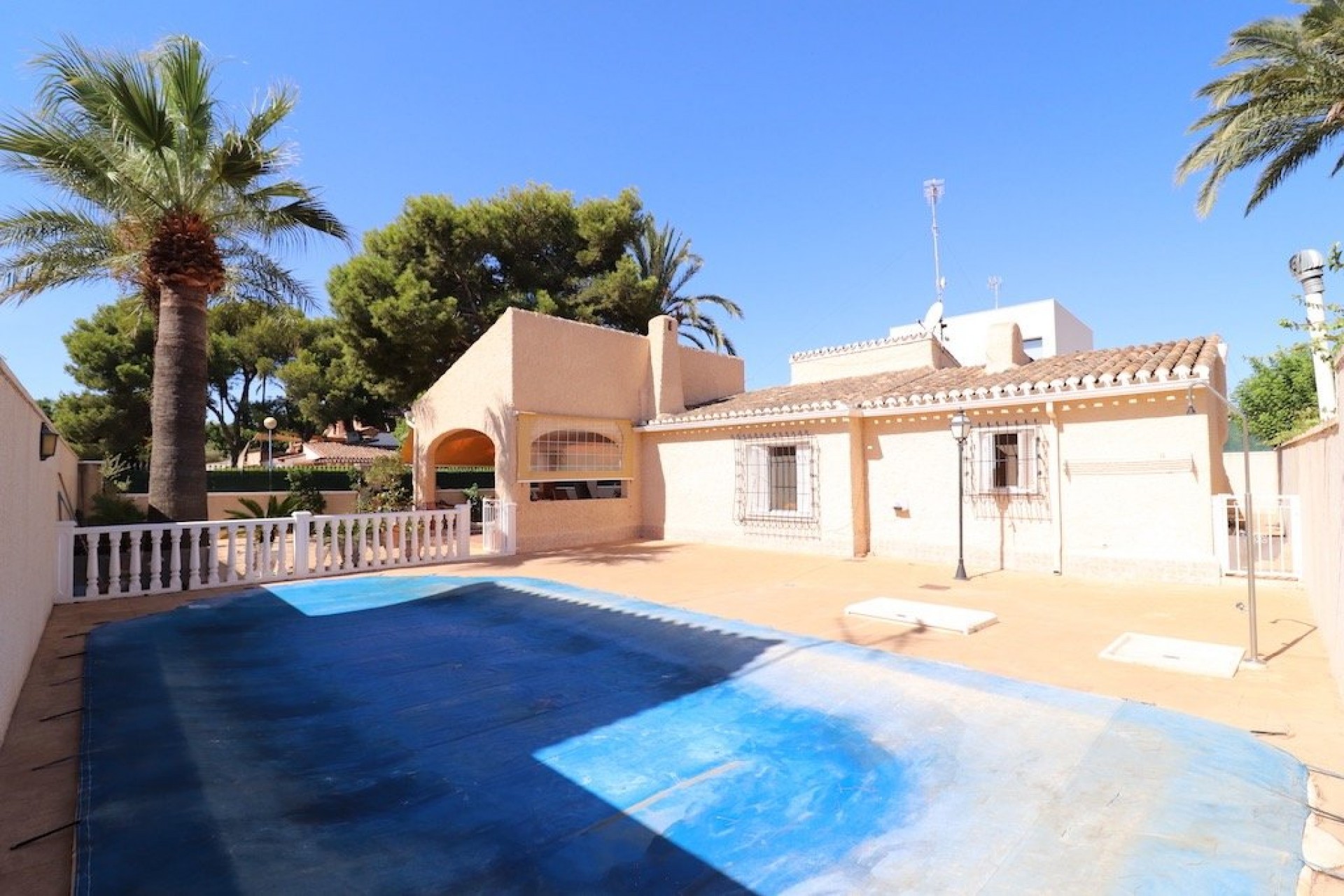 Återförsäljning - Villa -
Orihuela Costa - Costa Blanca