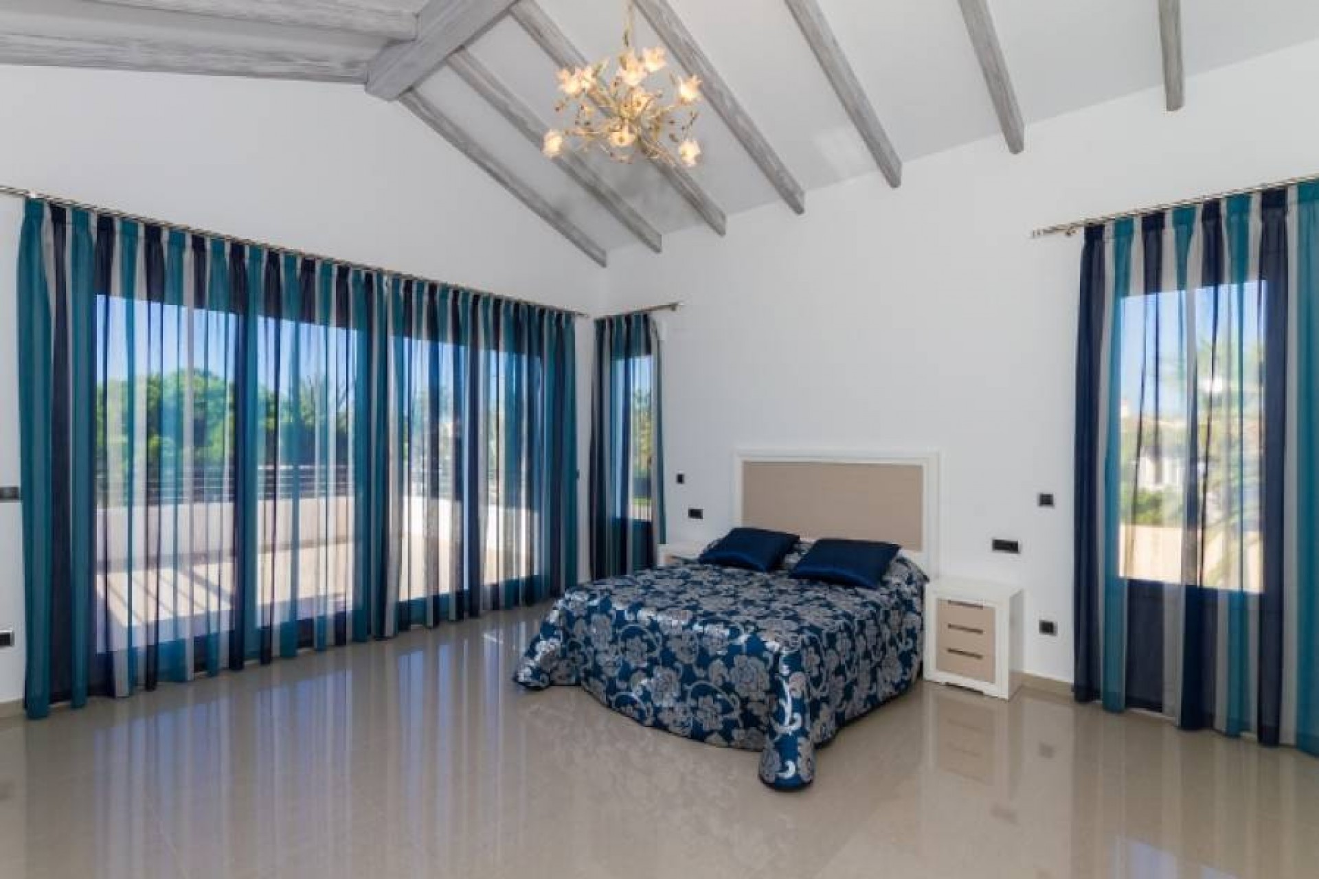 Återförsäljning - Villa -
Orihuela Costa - Costa Blanca