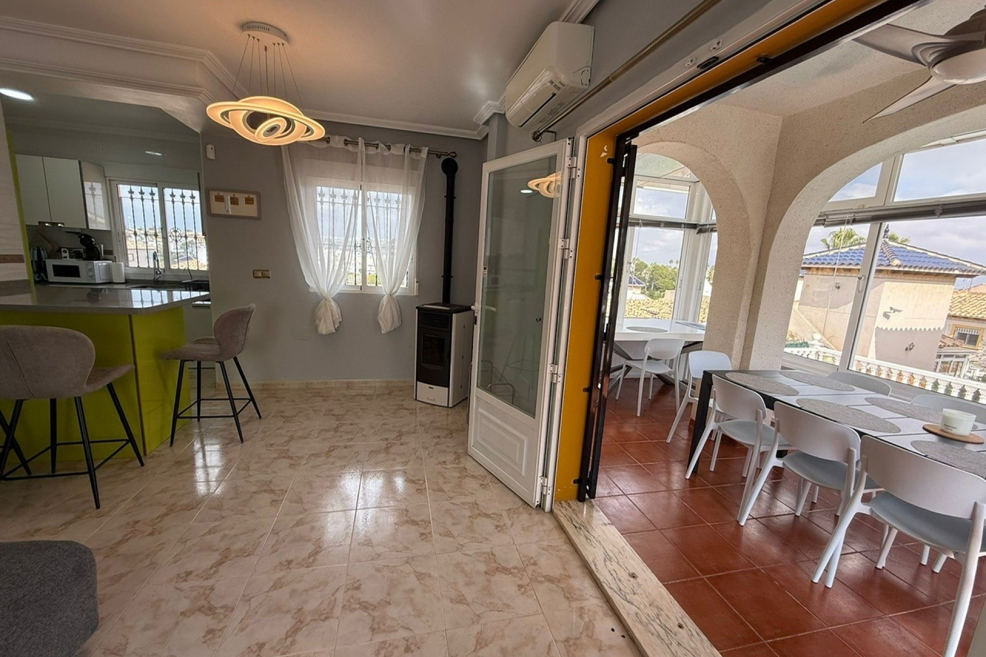Återförsäljning - Villa -
Orihuela Costa - Costa Blanca