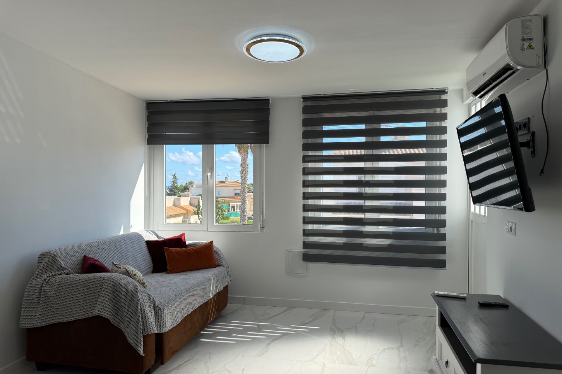 Återförsäljning - Villa -
Orihuela Costa - Costa Blanca