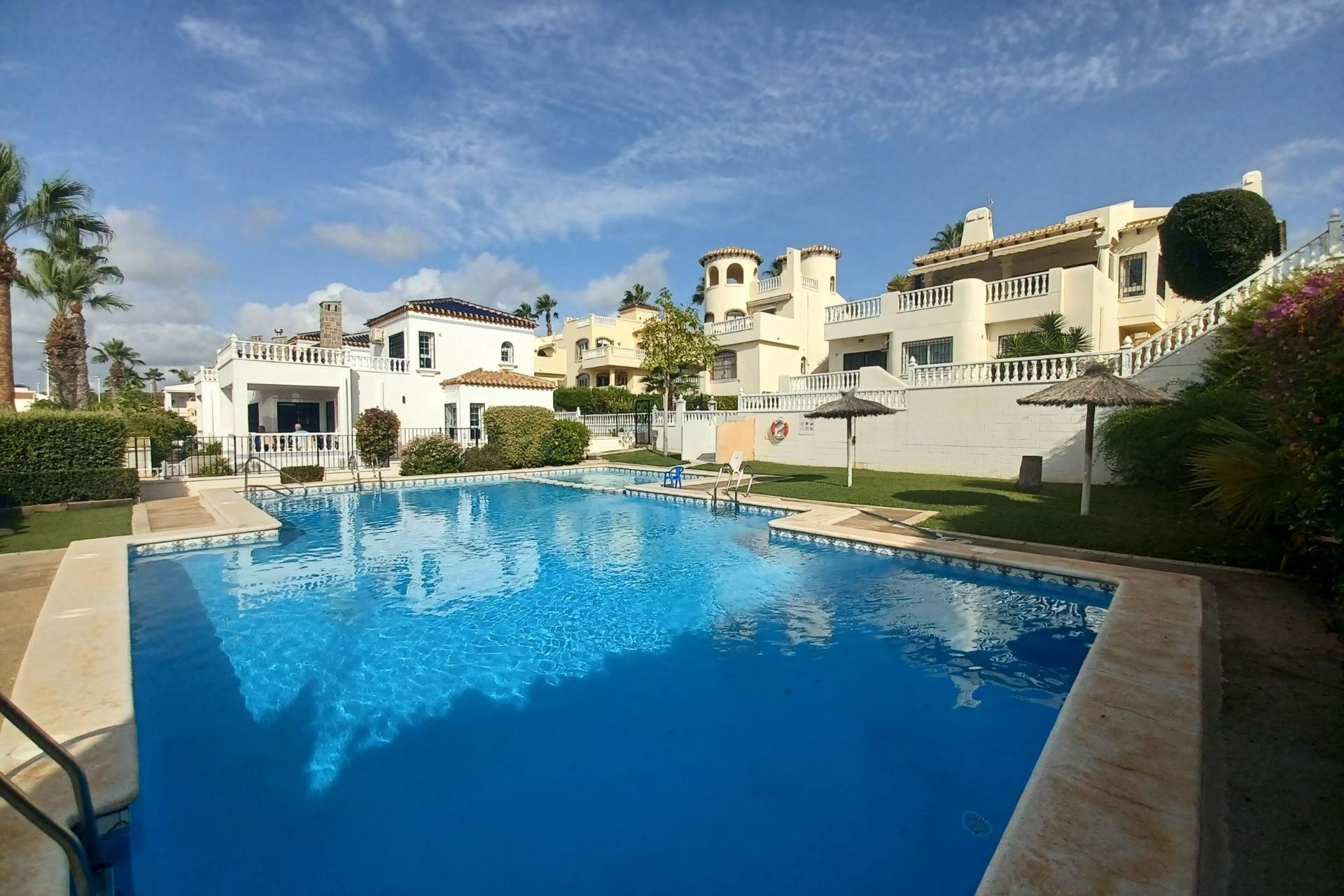 Återförsäljning - Villa -
Orihuela Costa - Lomas de Cabo Roig