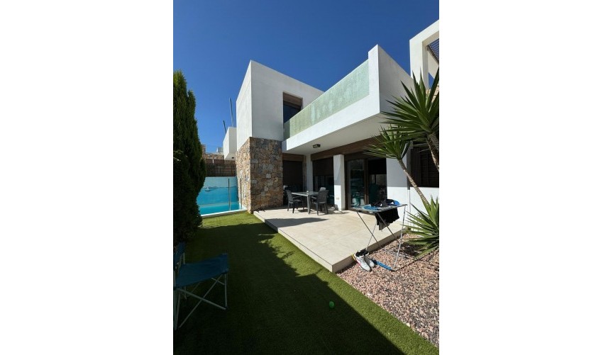 Återförsäljning - Villa -
Orihuela Costa - Lomas de Cabo Roig