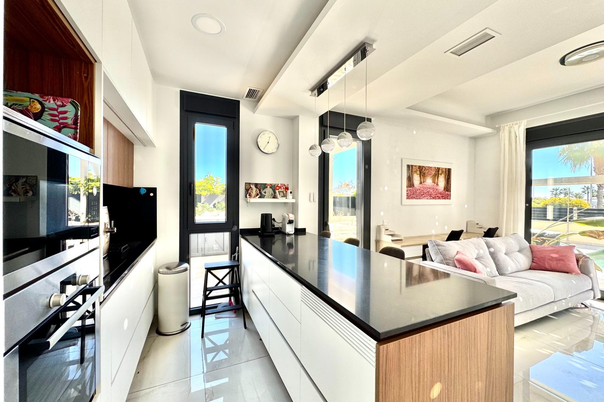 Återförsäljning - Villa -
Orihuela Costa - Lomas de Cabo Roig