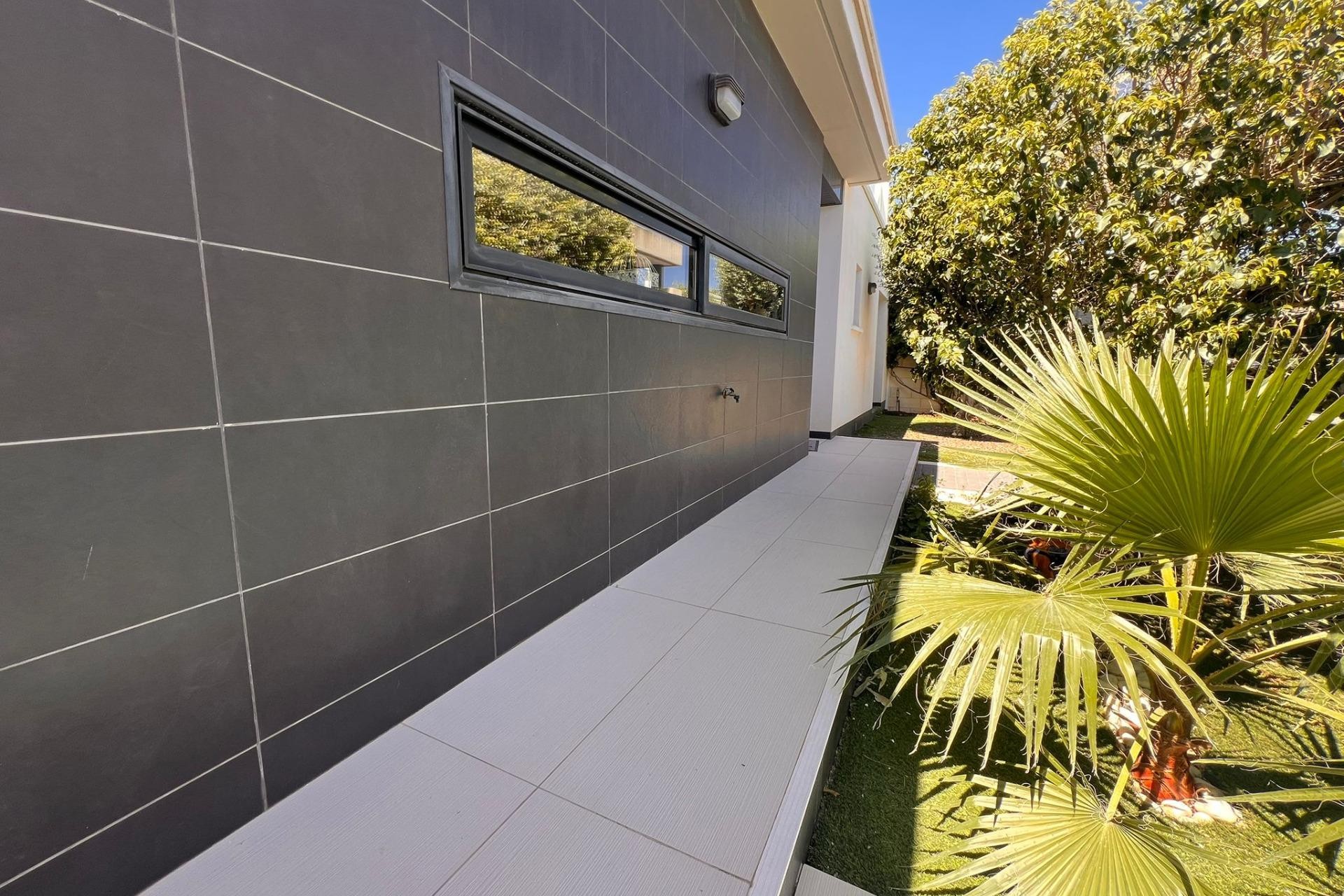 Återförsäljning - Villa -
Orihuela Costa - Lomas de Cabo Roig