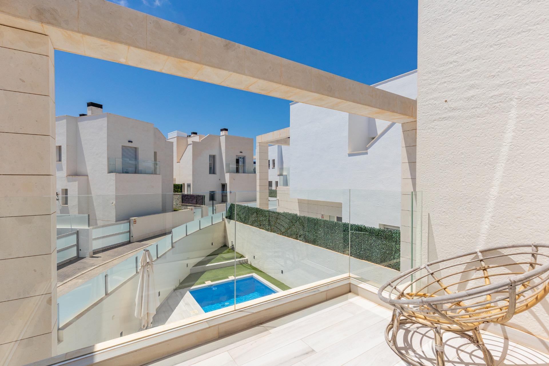 Återförsäljning - Villa -
Orihuela Costa - Lomas de Cabo Roig