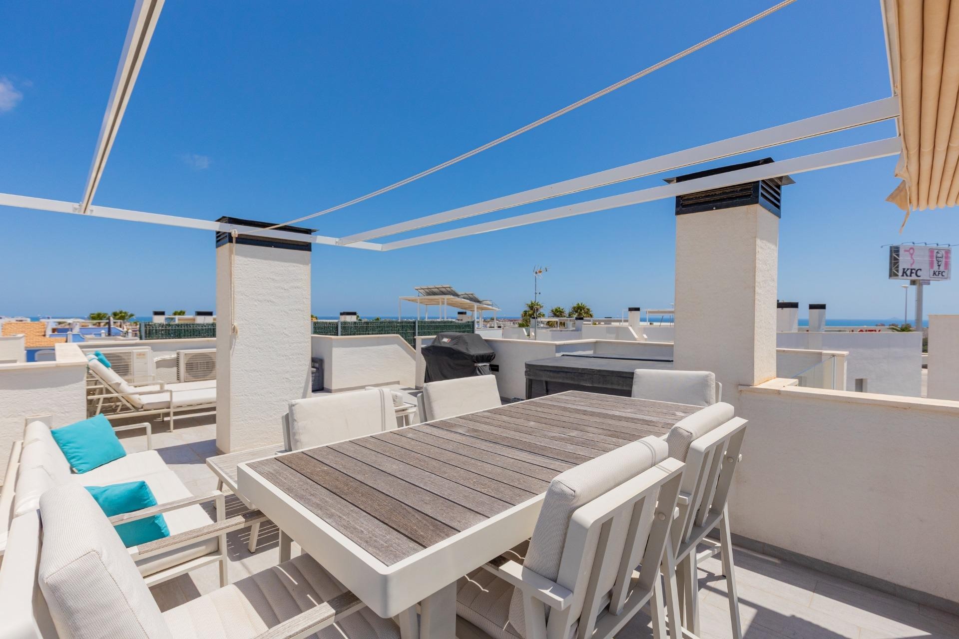 Återförsäljning - Villa -
Orihuela Costa - Lomas de Cabo Roig