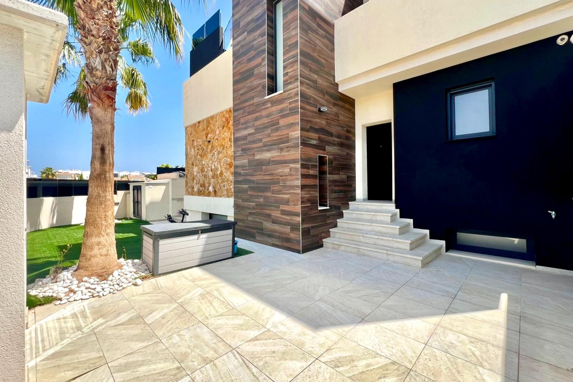 Återförsäljning - Villa -
Orihuela Costa - Lomas de Cabo Roig