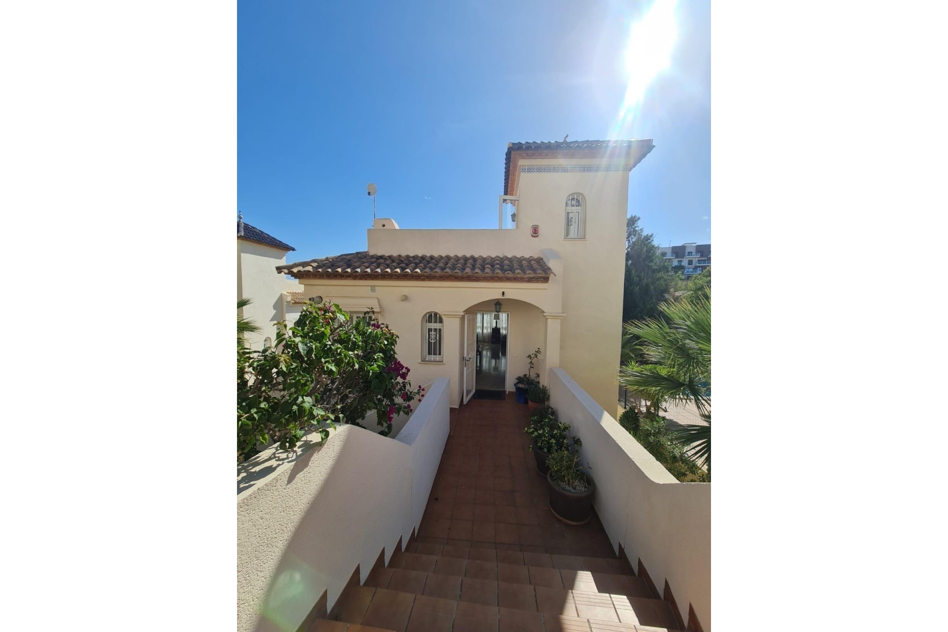 Återförsäljning - Villa -
Orihuela Costa - Lomas De Campoamor-las Ramblas