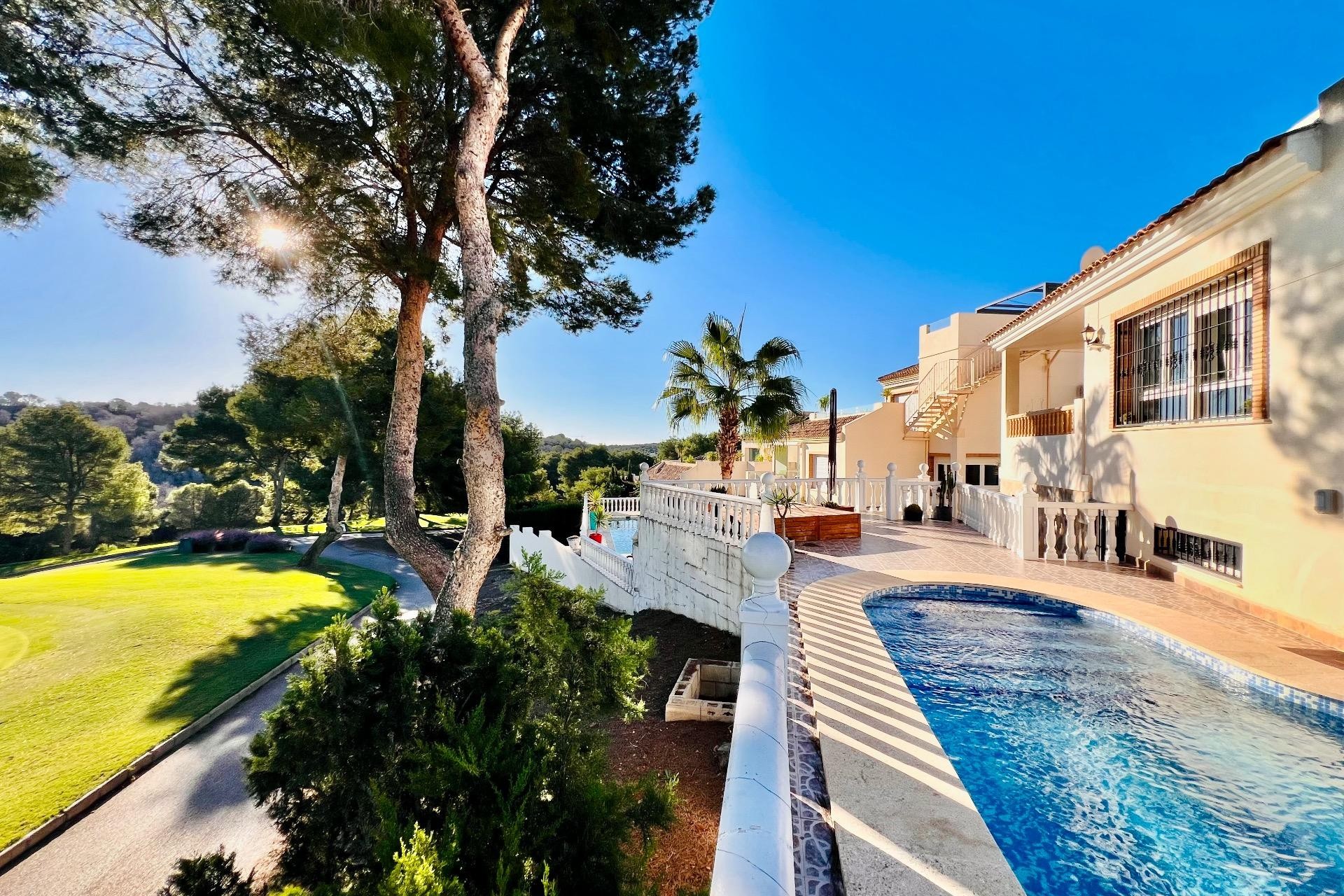 Återförsäljning - Villa -
Orihuela Costa - Lomas De Campoamor-las Ramblas