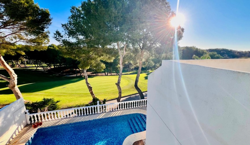 Återförsäljning - Villa -
Orihuela Costa - Lomas De Campoamor-las Ramblas