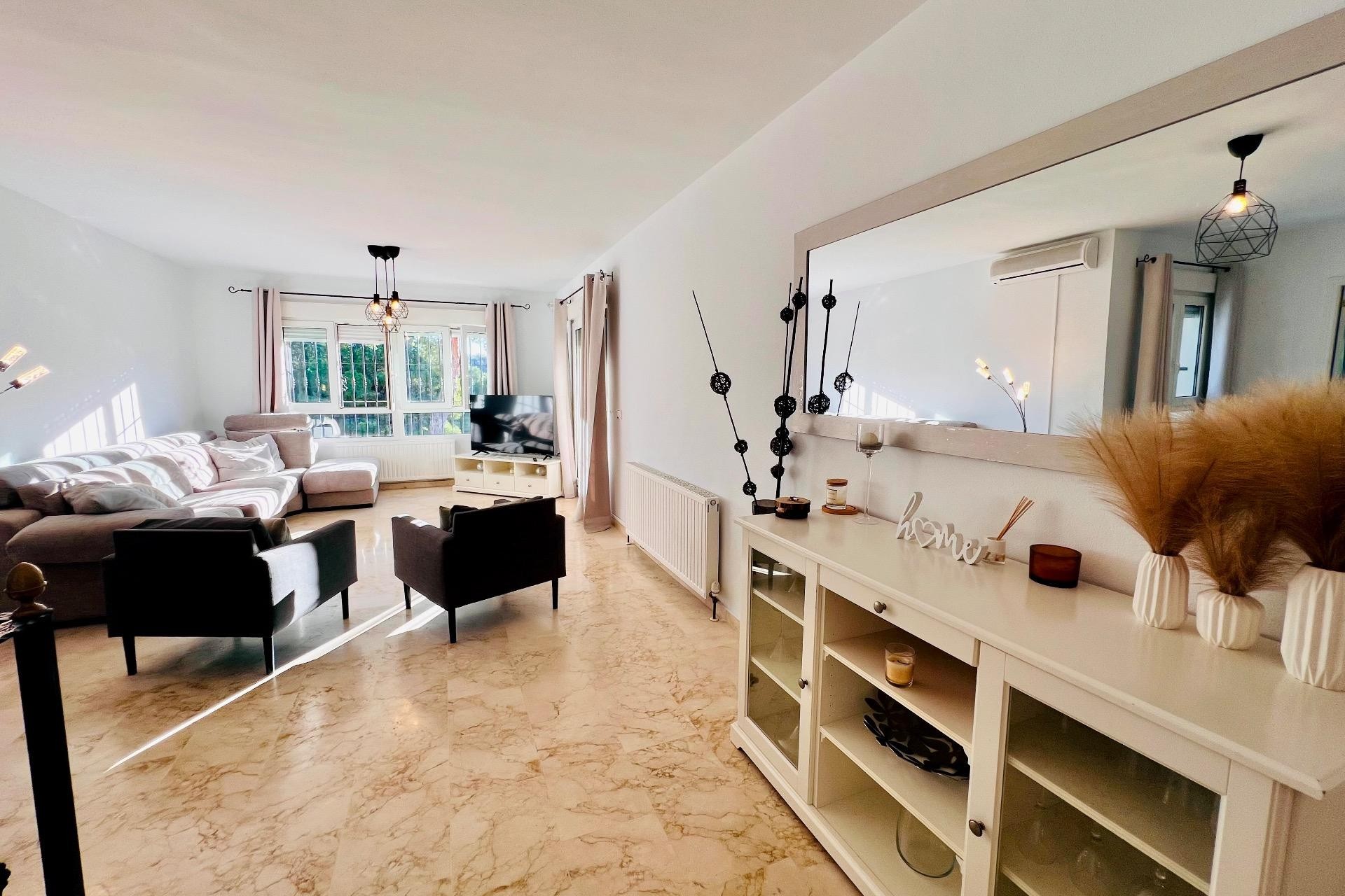 Återförsäljning - Villa -
Orihuela Costa - Lomas De Campoamor-las Ramblas