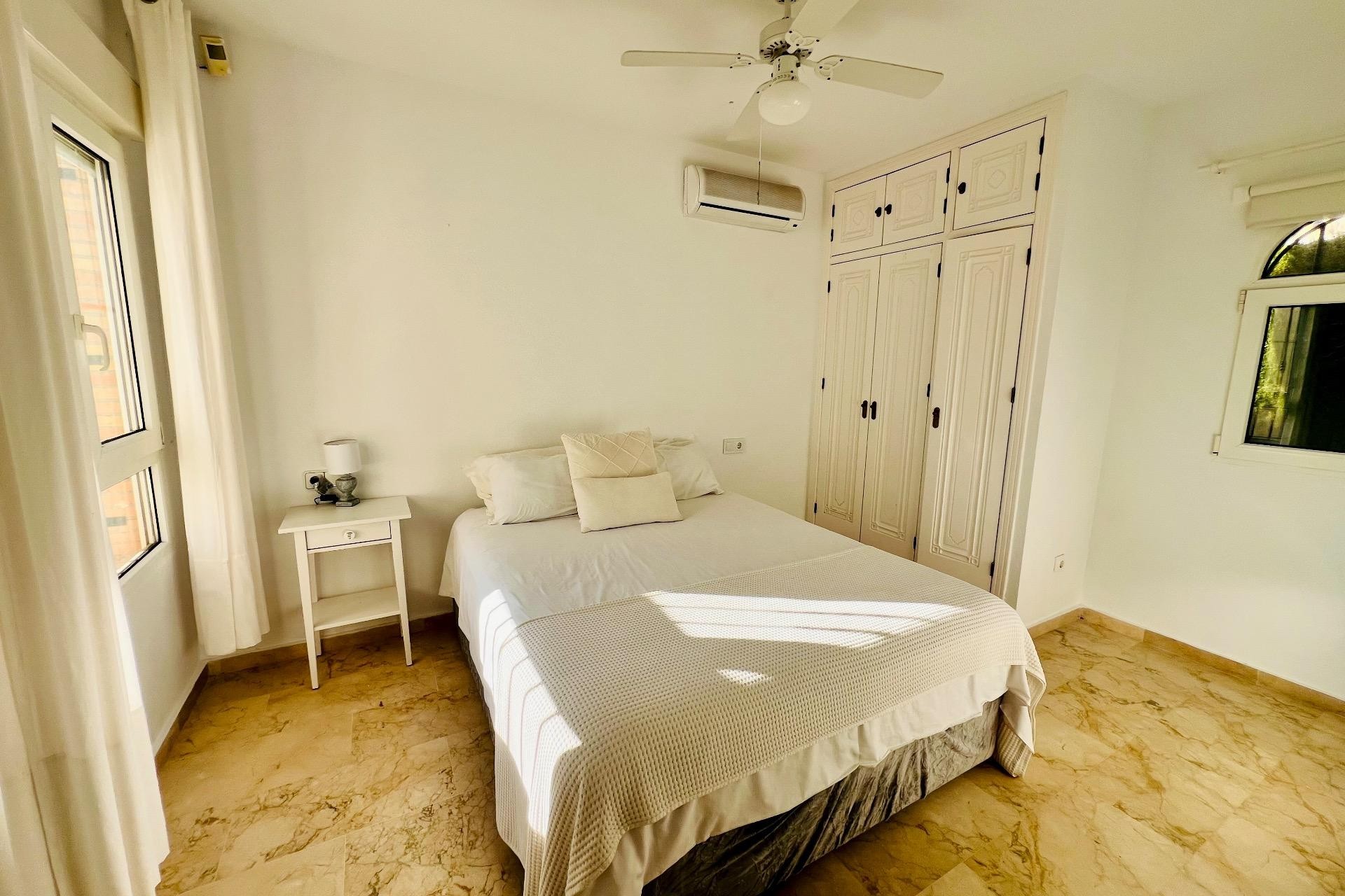 Återförsäljning - Villa -
Orihuela Costa - Lomas De Campoamor-las Ramblas