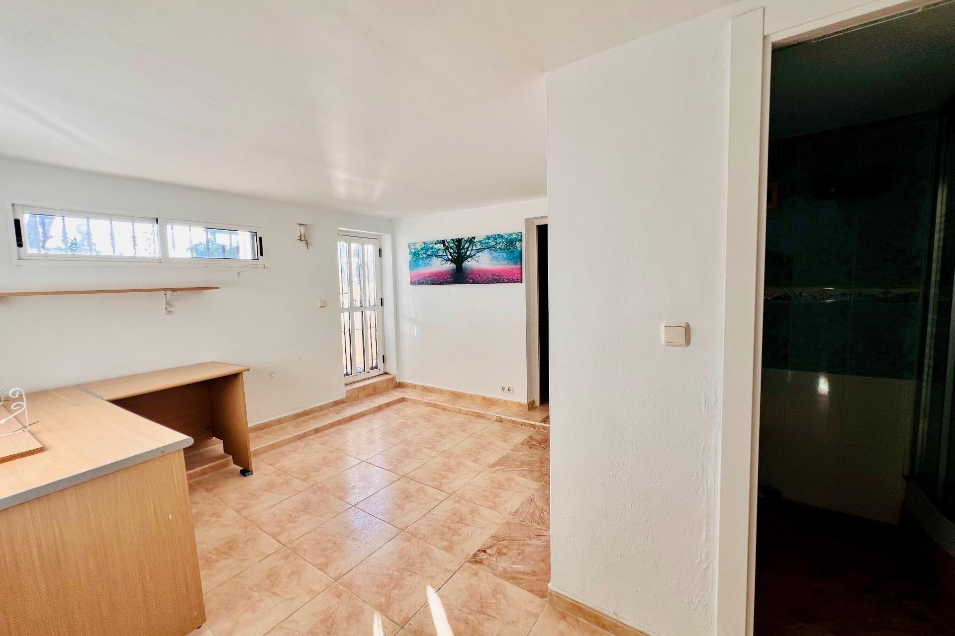 Återförsäljning - Villa -
Orihuela Costa - Lomas De Campoamor-las Ramblas