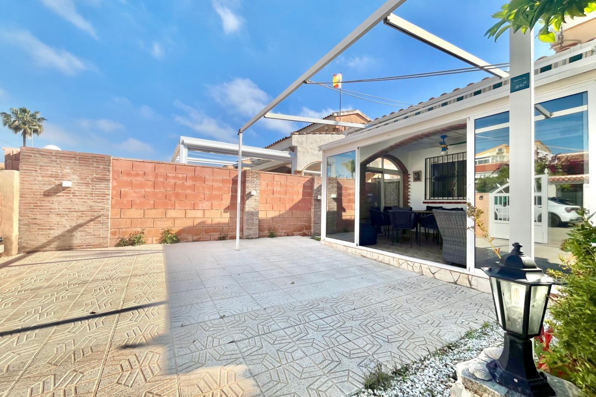 Återförsäljning - Villa -
Orihuela Costa - Los Almendros-la Florida