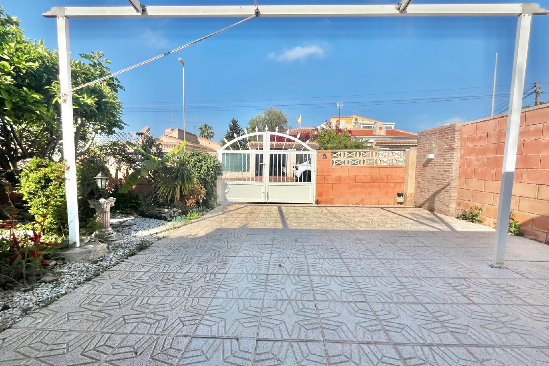 Återförsäljning - Villa -
Orihuela Costa - Los Almendros-la Florida
