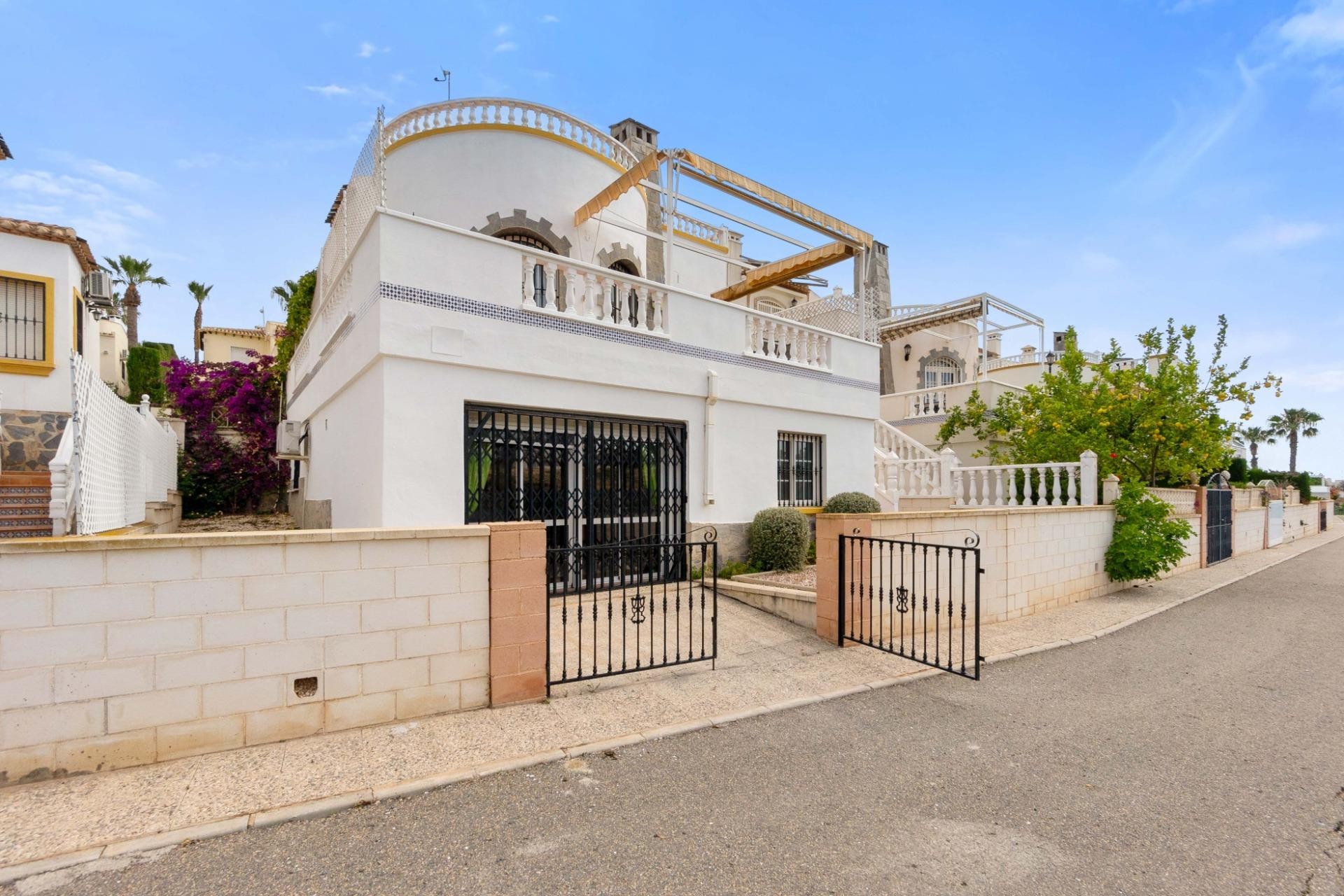 Återförsäljning - Villa -
Orihuela Costa - Los Dolses