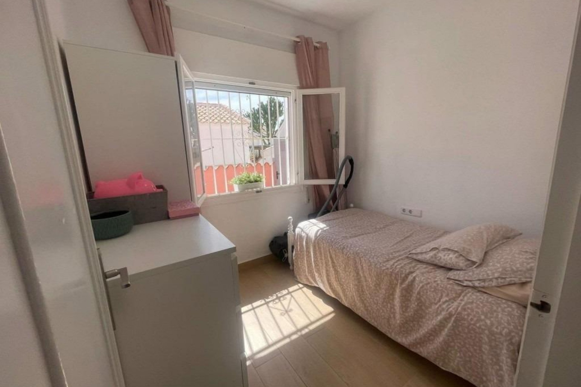 Återförsäljning - Villa -
Orihuela Costa - Playa Flamenca