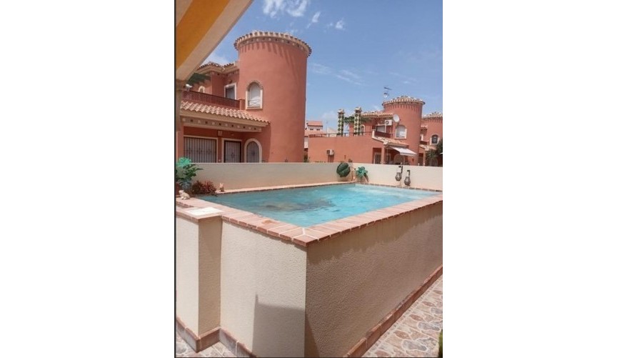 Återförsäljning - Villa -
Orihuela Costa - Playa Flamenca